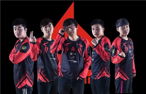 《cf》常规赛首周回顾 群雄并起之势形成