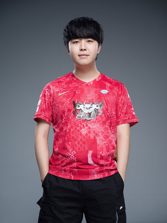 《LOL》JDGS10定妆照