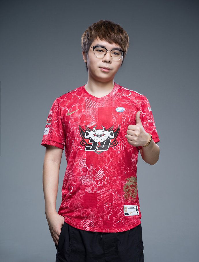 《LOL》JDGS10定妆照