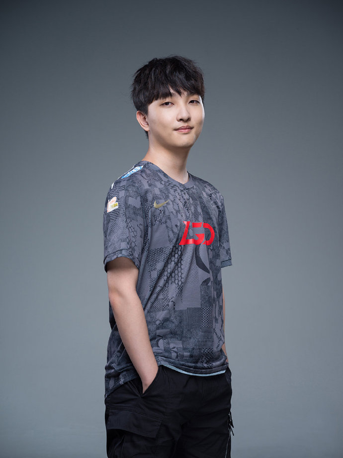 《LOL》LGDS10定妆照