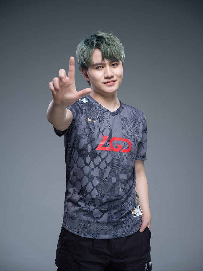 《LOL》LGDS10定妆照
